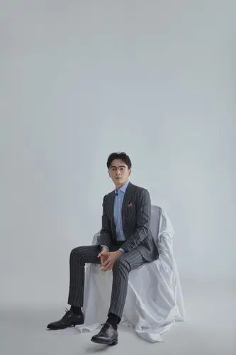 颜控福利!郑元畅日系写真尽显雅痞熟男魅力