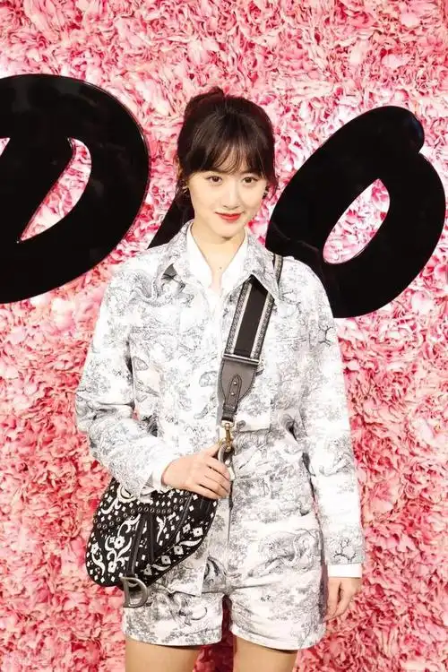 袁冰妍这身材,这才是尤物啊!