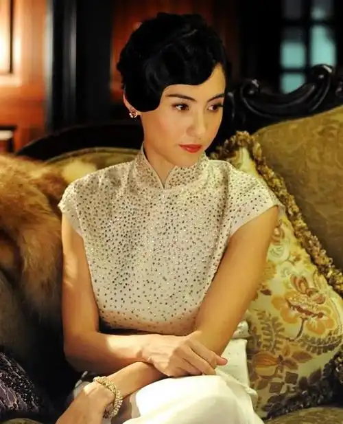 谢霆锋的前任和现任张柏芝与王菲同穿旗袍网友男人的眼光啊