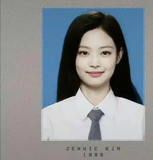 jennie证件照