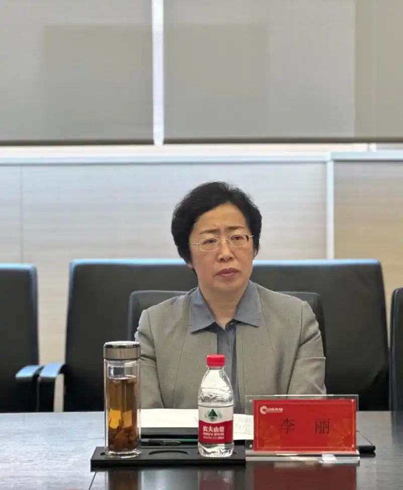 曲阜市委书记李丽,参观杭州杭萧钢构,合特光电基地考察光伏产业