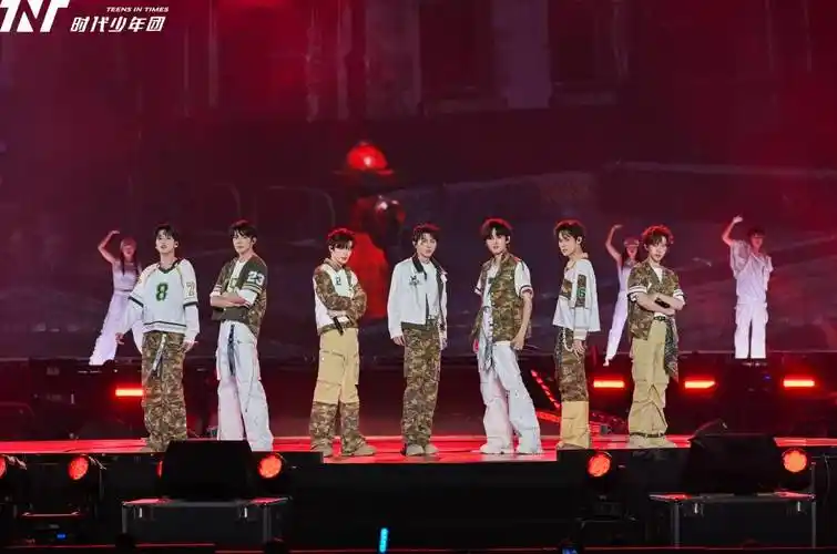 女方27岁曾出演《第二十条》,公司紧急回应_时代_飞凡_少年团