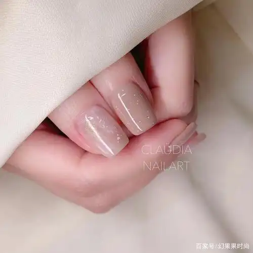 指甲也要清凉一夏!2021「夏日美甲」图鉴,显白温柔款式都在这!