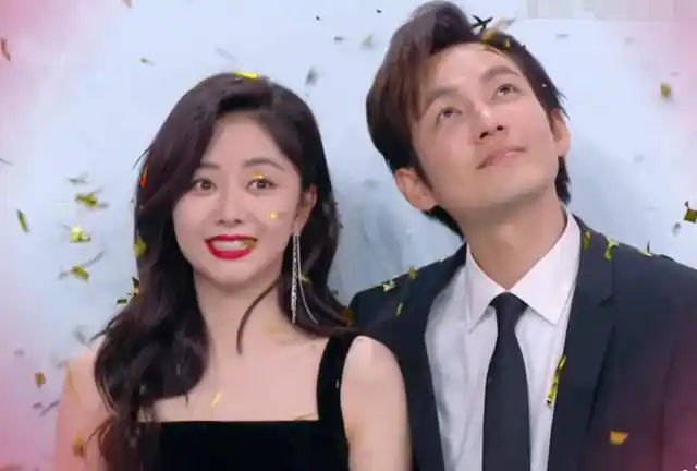 钟汉良和谭松韵第一次跳舞,二人默契十足,绅士手太棒了