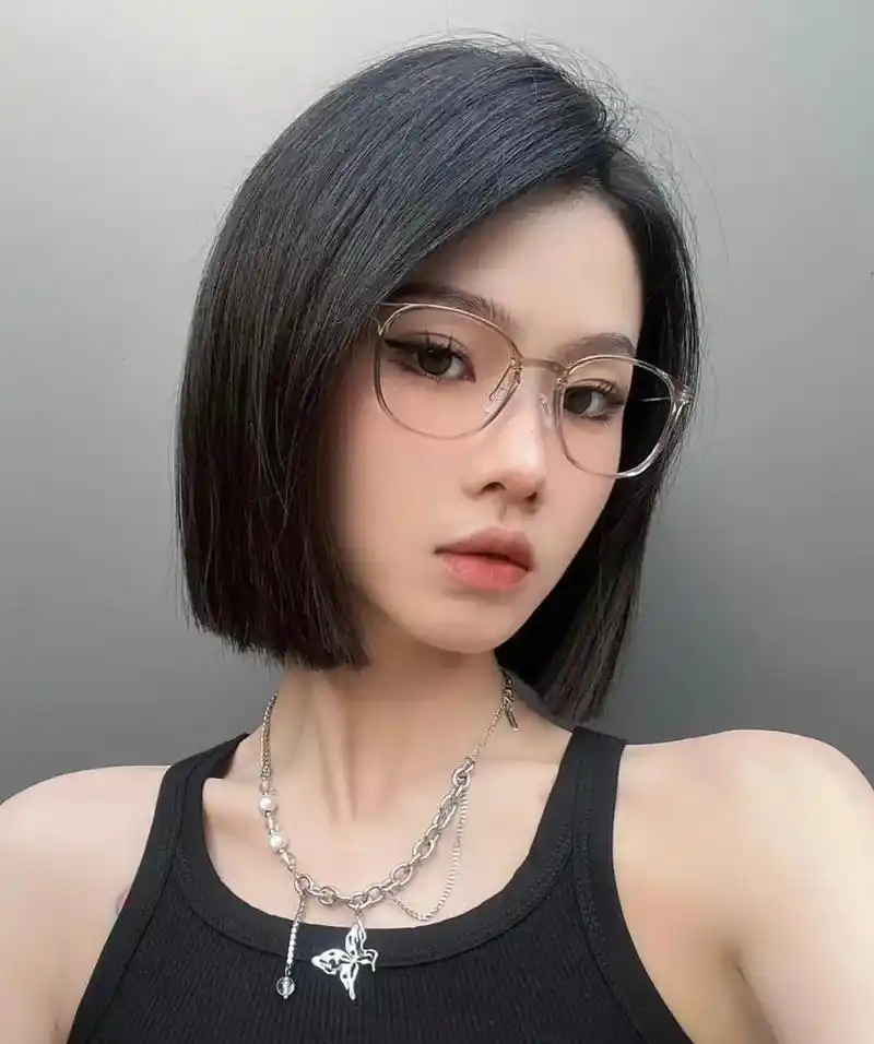 一刀切.一刀切发型推荐高级感爆棚 方圆脸剪完又a又飒的一-刀 - 抖音