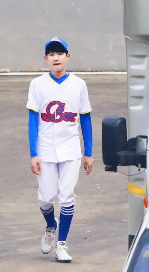 王源 #tfboys 电视剧我们的少年时代 拍摄花絮