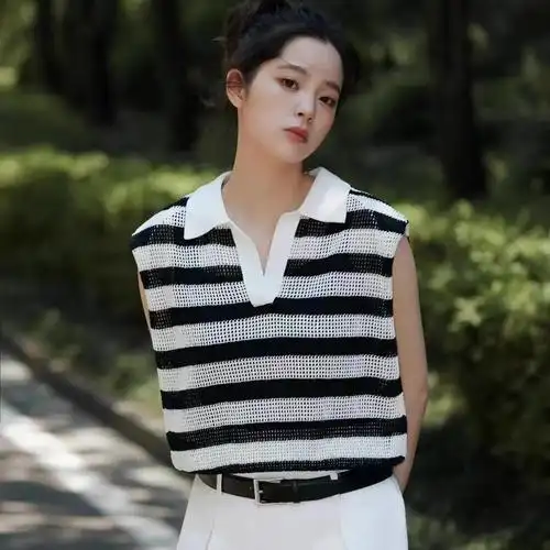 欧阳娜娜同款针织衫女24夏新品polo领镂空挑孔条纹宽松套头上衣