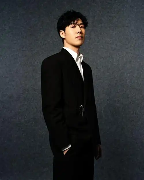 lpl十大选手的定妆照来啦theshy有种震耳欲聋的帅气#theshy天使恶魔