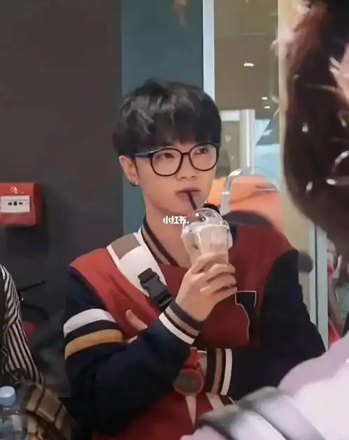 那些你没见过的华晨宇之呆橘