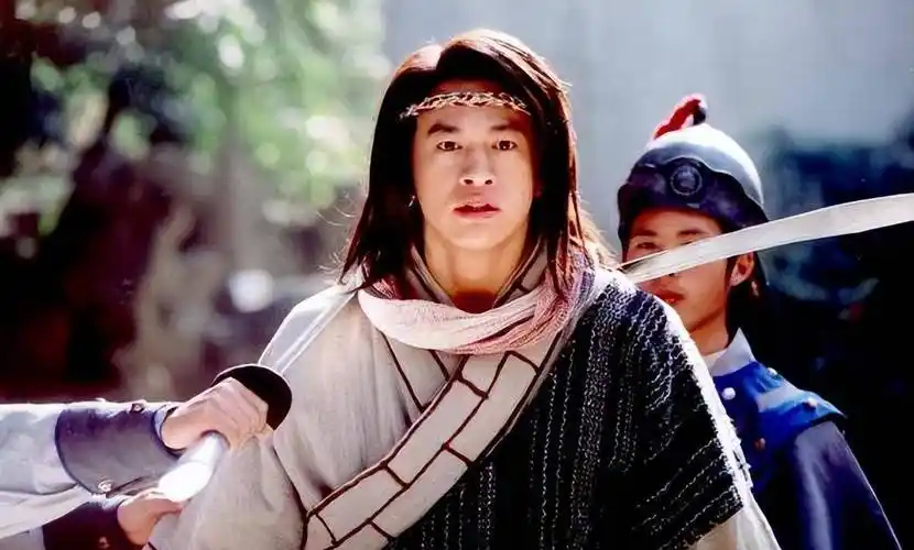 细数何润东多年角色,明明是帅哥演主角总能被超越,现成古装丑男