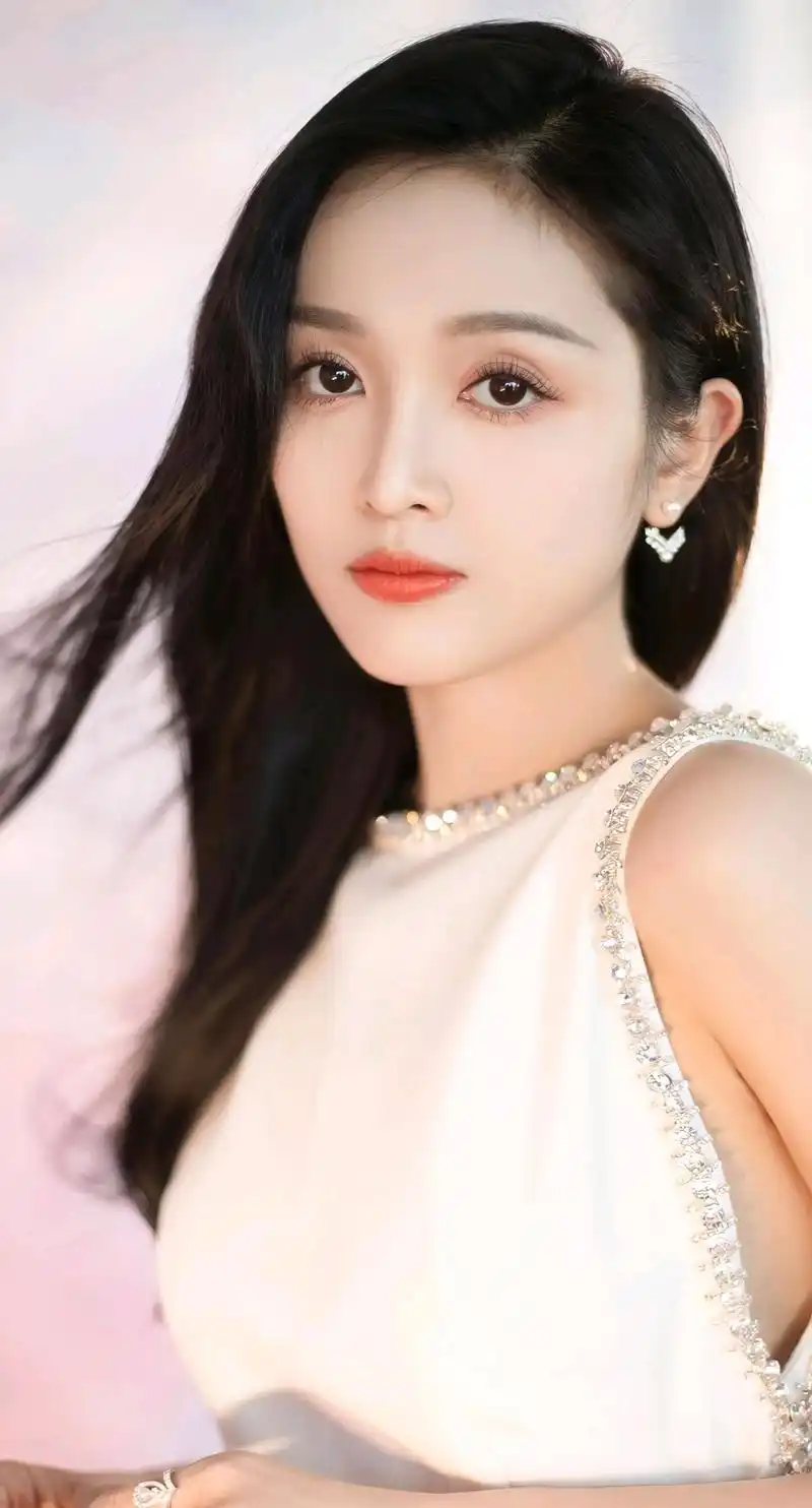 精美图集|吴宣仪,甜美可爱的女歌手