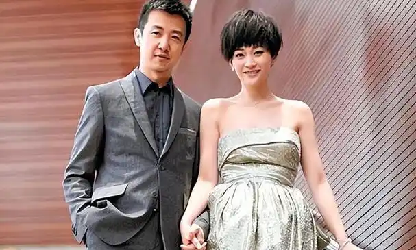 对于孙东海的求婚,李小冉也曾义正有力地回绝了,但这还只是刚刚开始.