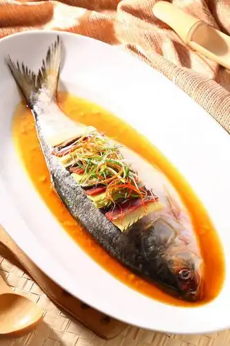 辣椒,蔬菜,餐具,阴影,新鲜,反射,鱼,布料,碟子,盘,影子,青椒,肉,鱼肉