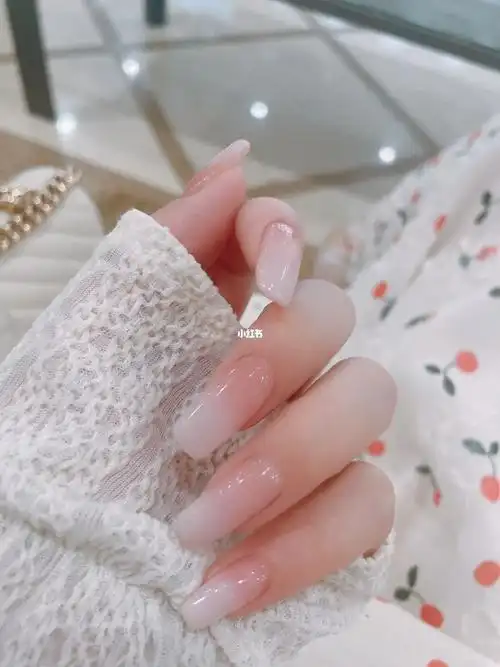 本甲渐变色美甲