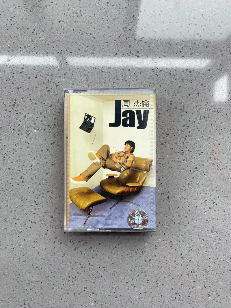 周杰伦 同名专辑 内地版磁带.《星晴》是周杰伦演唱的一首歌曲 - 抖音
