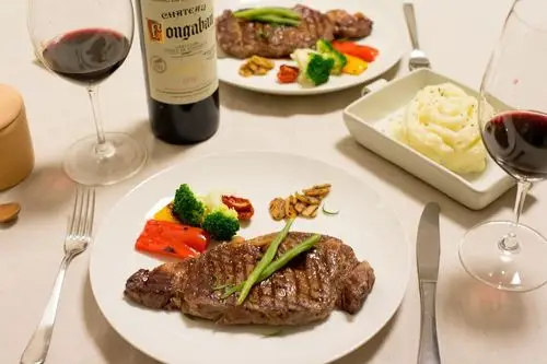 七夕,用牛排红酒征服她