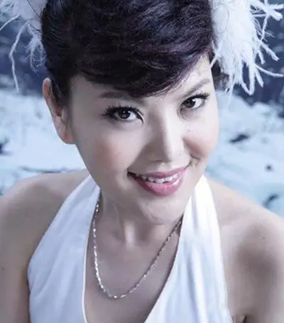 乌兰图雅的老公是谁乌兰图雅的照片大曝光