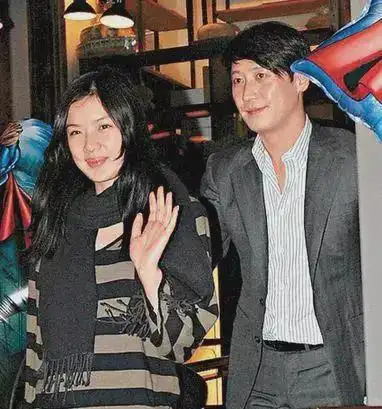 离婚11年后,回头再看黎明和乐基儿二人境遇,夫妻差距一目了然_网易