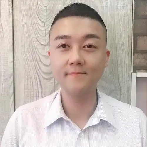 寸头发型最有男性魅力硬朗帅气适合各种脸型的男生去剪