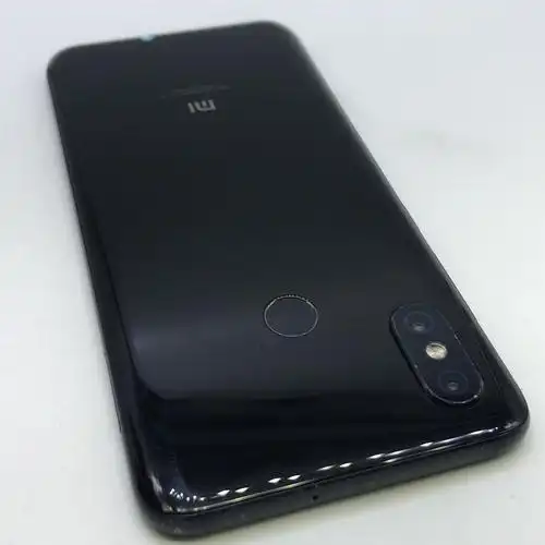 小米【小米8】全网通 黑色 6g/64g 国行 8成新