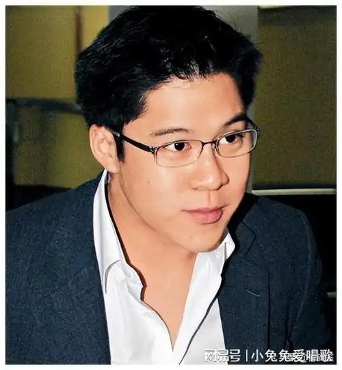 霍启仁:大哥比我强,二哥比我富,但我才是家里最幸福的