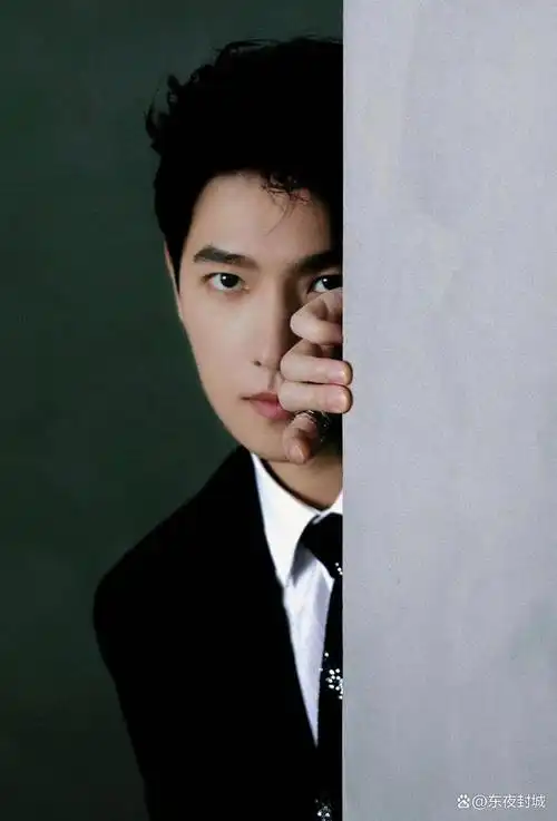 杨洋杨颖都曾出演过《微微一笑很倾城》,但是播出效果却完全不同