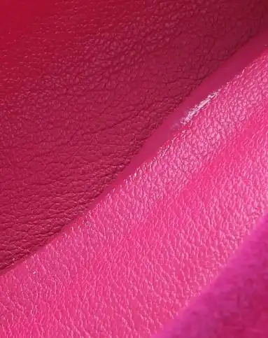 女款玫红色羊皮浅单