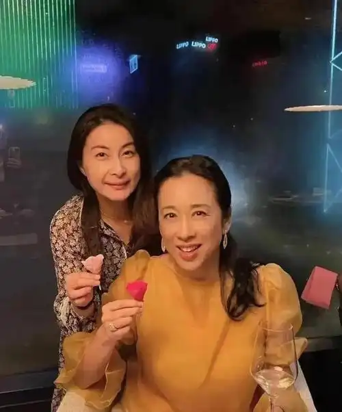 郭晶晶婆婆朱玲玲疑与前夫霍震霆复婚,霍家女主人将迎