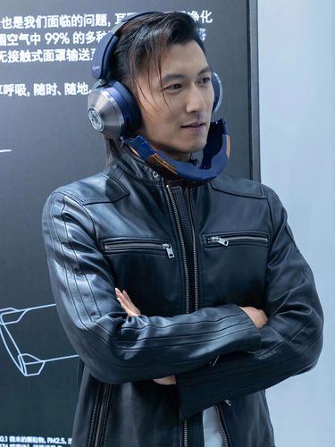 简廷斯定制高品质谢霆锋同款皮衣秋冬新款帅气立领机车绵夹克男 黑色