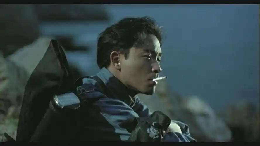 纵横四海,张国荣抽烟的张猴子