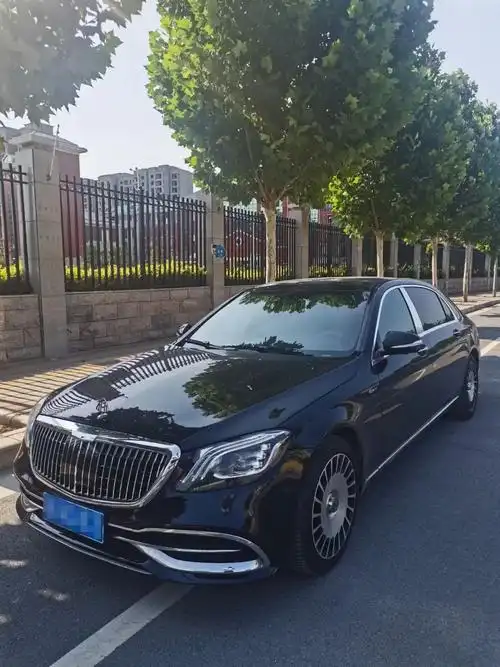 17年上牌17款奔驰迈巴赫s400l四驱,实表10万公里一次 - 抖音