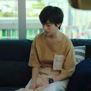 二十不惑李庚希同款短袖t恤女设计感小众纯棉宽松黄色上衣体恤潮