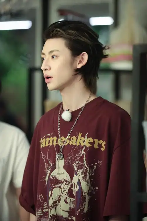 小鬼王琳凯超话初遇泰国,热闹多彩.