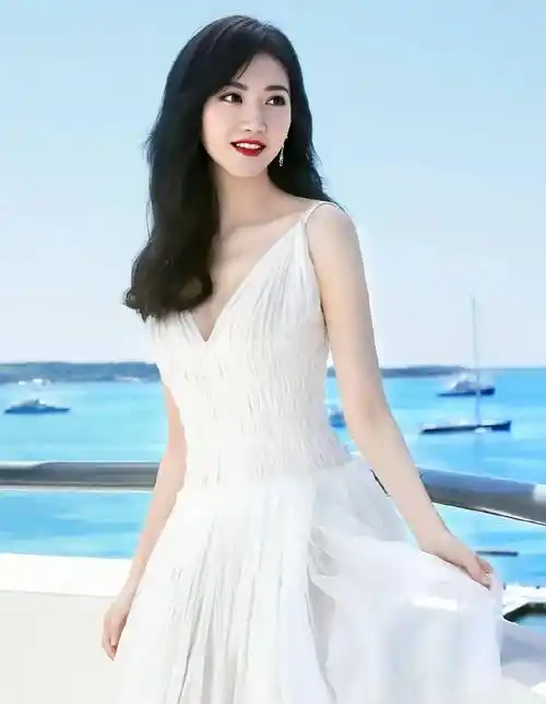 景甜 白色长裙飞舞的感觉,好仙哦!_图片_网络_照片