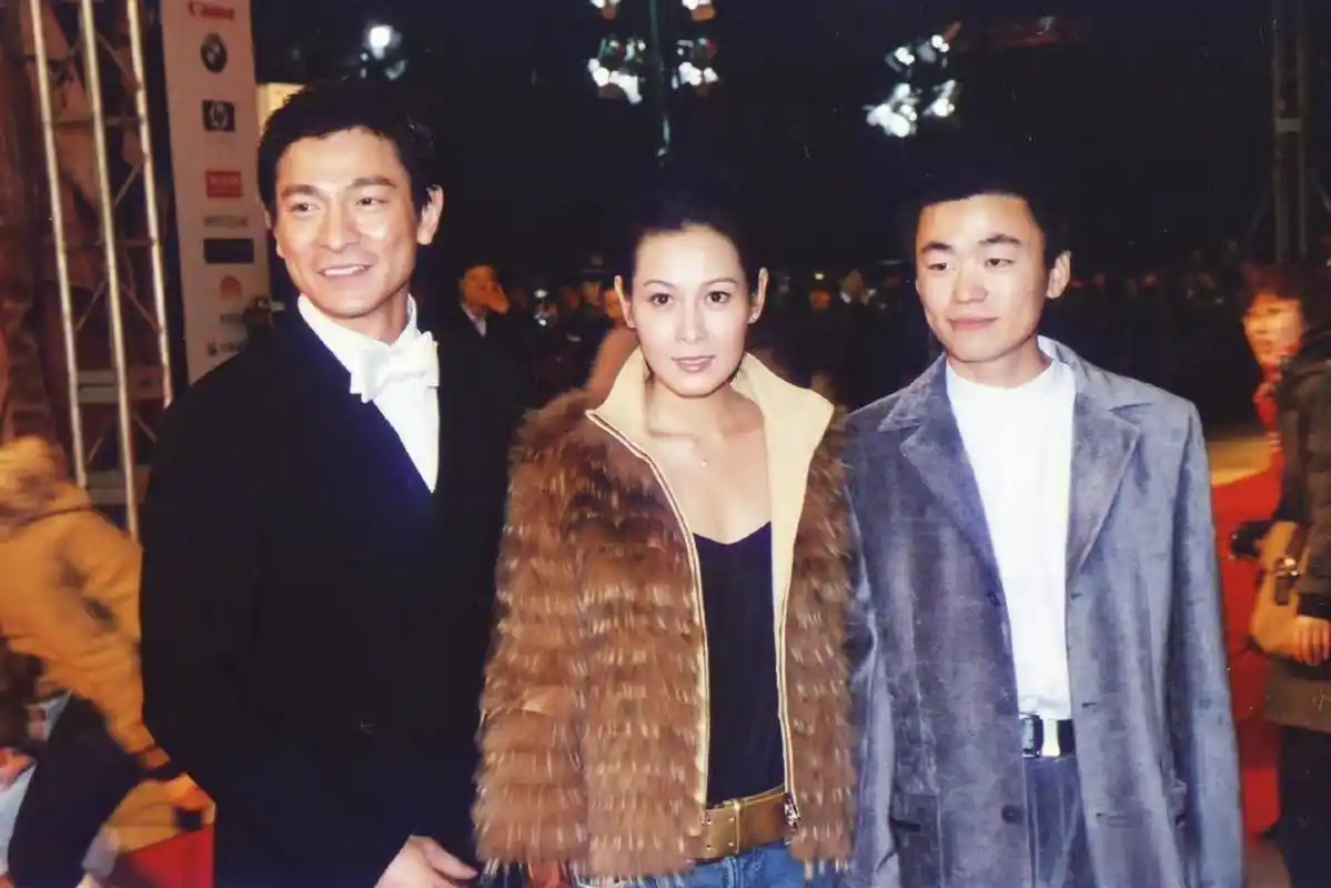 王宝强晒与刘德华刘若英19年合照#一眨眼天下无贼居然已经过去了19年