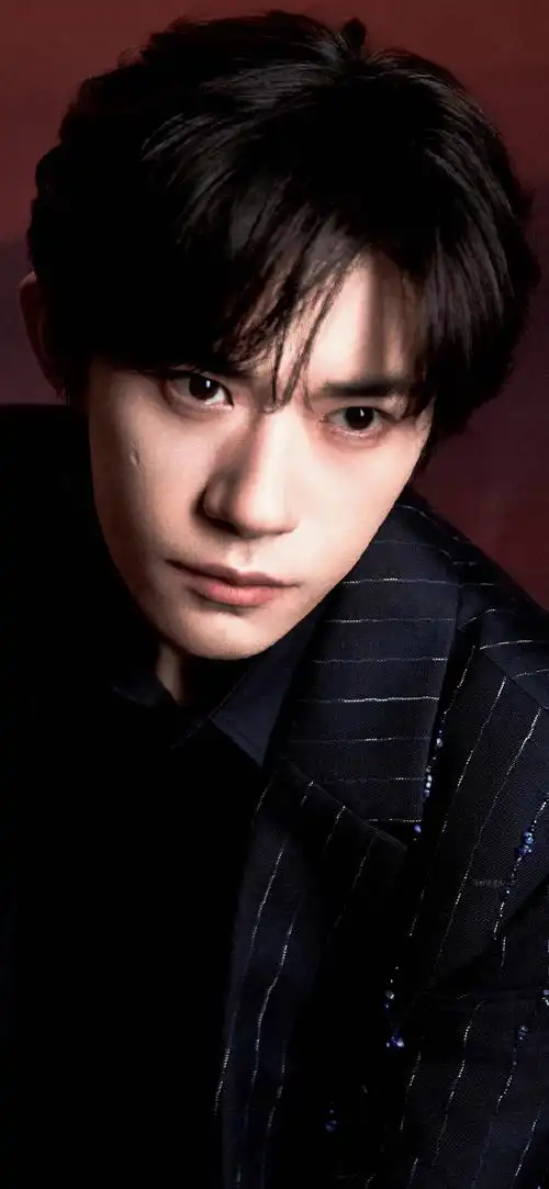 易烊千玺‖《不辞星海》