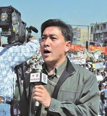 著名央视主持人,婚后放弃瘫痪妻子,娶小15岁美女记者获幸福|婚姻|杨迪