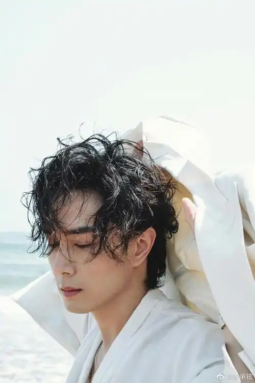 李承铉参加张杰谢娜婚礼晕倒了,因为叛逆惹的祸?