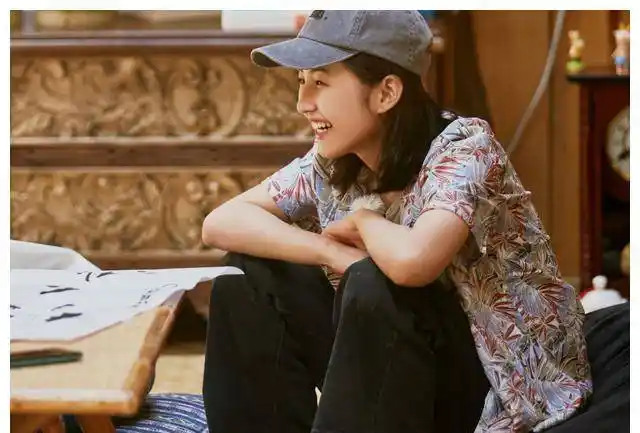 同样是"追星"!张子枫还好,张艺兴也没啥,而秦昊就厉害了