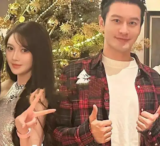 黄晓明与女友出国游,杨颖事业停摆带儿子看病,近况对比令人唏嘘_腾讯