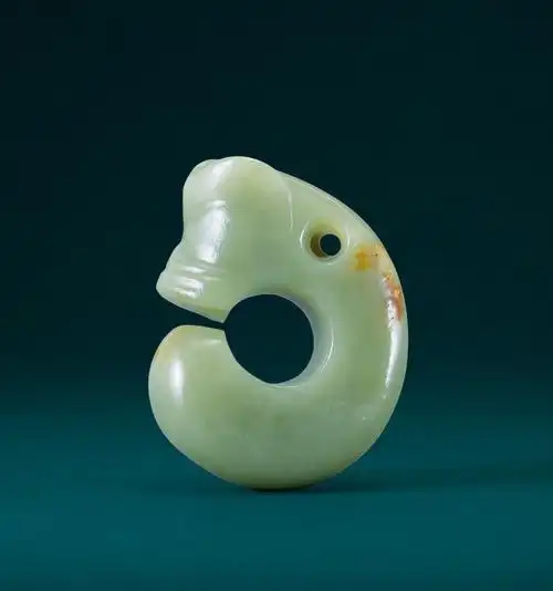 1098红山文化青玉猪龙