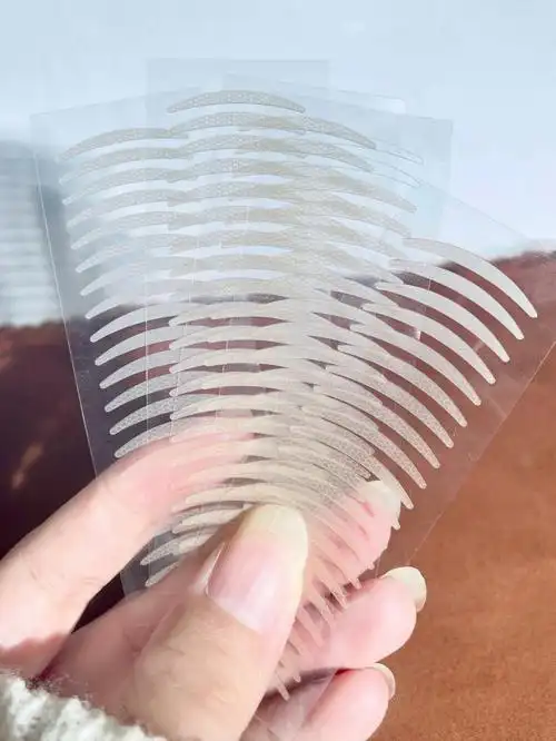 13r有了这个双眼皮贴还做什么双眼皮