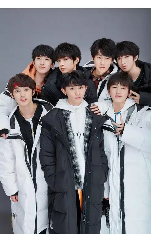 【时代少年团联名】韩都衣舍2020新款冬装外套中长款羽绒服女魭