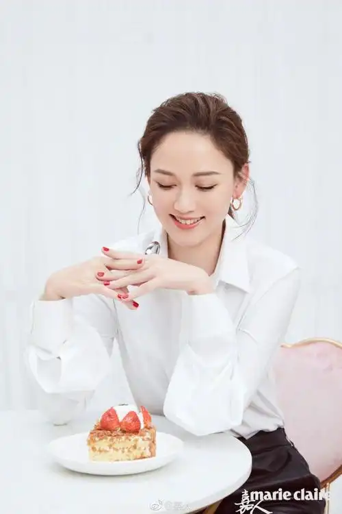 陈乔恩 爱笑,目光清甜,快人快语,又带.