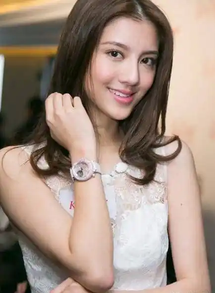 她被厦门李嘉诚之子用7个好爱表白, 5年花他1亿