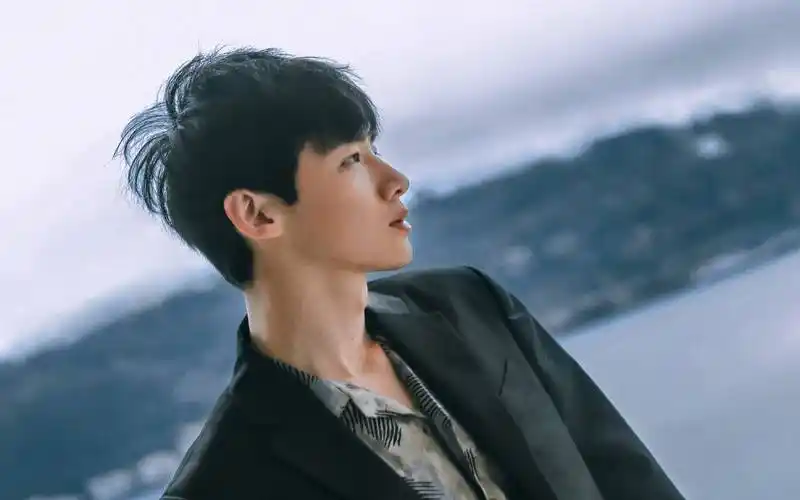 原创娱乐点评肖战李菲儿杨洋赵露思范丞丞白敬亭