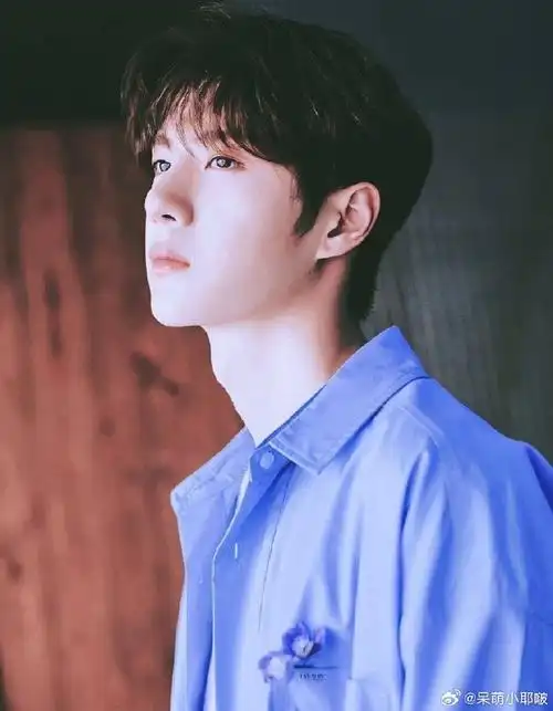 王一博超话#王一博#吸引我的不是他的外表,而是他的精神,理智,励志