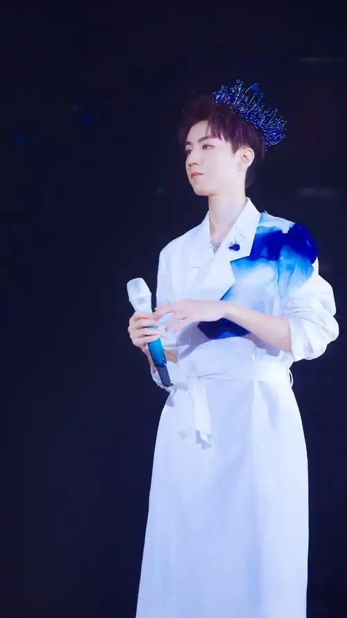 王俊凯无边界演唱会 - 堆糖,美图壁纸兴趣社区