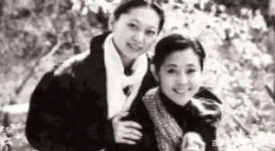 60岁倪大红近照,隐瞒了31年的老婆,原来是我们熟悉的她