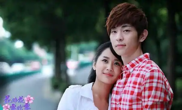 但不是在《香蜜沉沉烬如霜》,而是在邓伦出道拍摄的首部电视剧作品